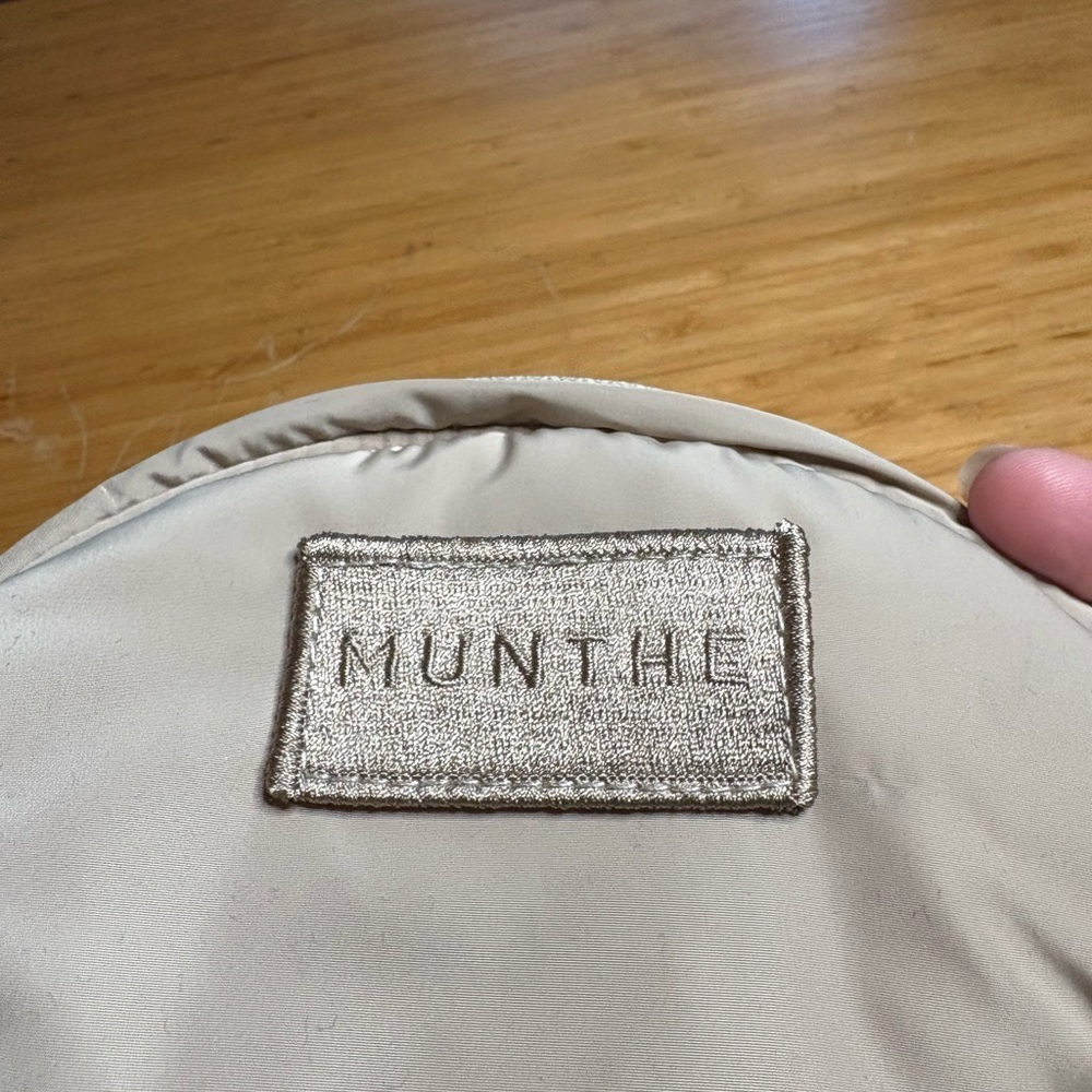 GUC Munthe-Beige Puffer Pouch - Picture 5 of 7